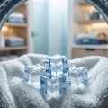 Лед и полотенце в стиральной машинке
